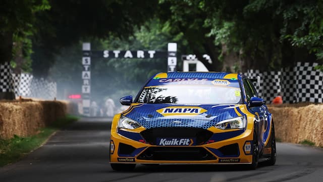 NAPA Racing UK artwork 6