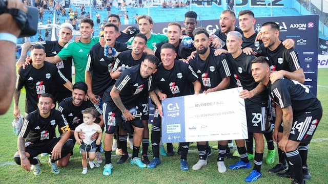 Deportivo Riestra artwork 7