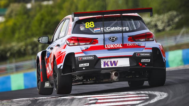 N LUKOIL Racing Team artwork 8