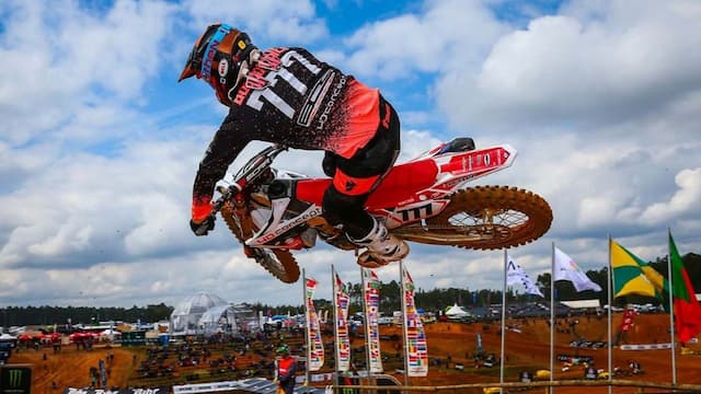 BOS Factory artwork 8